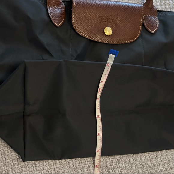 Longchamp Le Pliage Tote Bag - Picture 11 of 17